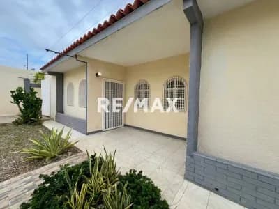 Casa Quinta Urb Los Olivos