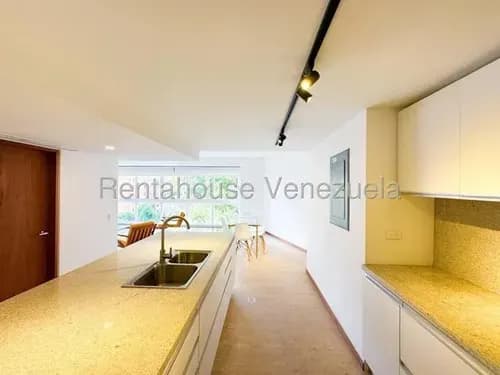 Lomas De Las Mercedes Yt 26-21032 Se Alquila Hermoso Apto Cálido, Iluminado E Impecable, Piscina, Gimnasio , Parque Infantil, Salón De Fiesta. Acabados De Primera Y Mobiliario