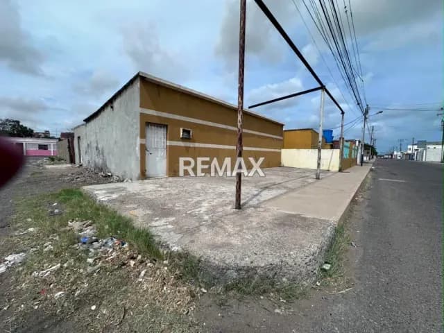 En Venta Terreno Con Bienechuria, Sector Cujicana, Municipio Carirubana Estado Falcon