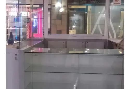 Se Alquila Local De 20 M2 En Los Sauces
