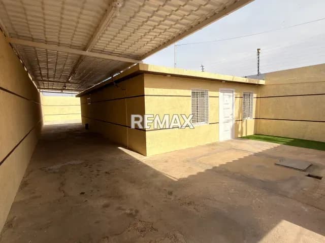 Casa amoblada en venta con planta eléctrica