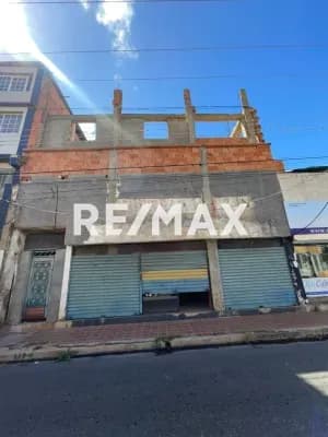 LOCAL COMERCIAL CON POTENCIAL EN LA AV PRINCIPAL DE PORLAMAR