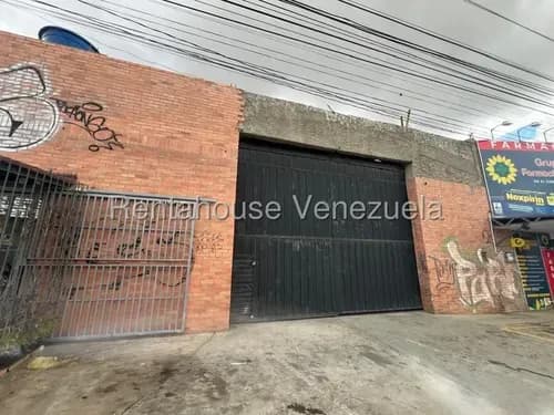 Dennymar, Vende Local Comercial En Barquisimeto Sector El Cuji, Dispone De 582m2 Con 8 Cubiculos, Area De Mezzanina Y Todos Los Servicios Basicos B6a10451.