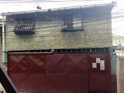Venta De Un Piso De Casa Ubicada En Calle 1° De Mayo En La Vega Caracas