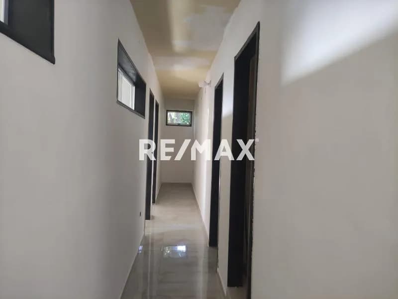Se Alquila Consultorio en Cabudare,48M2