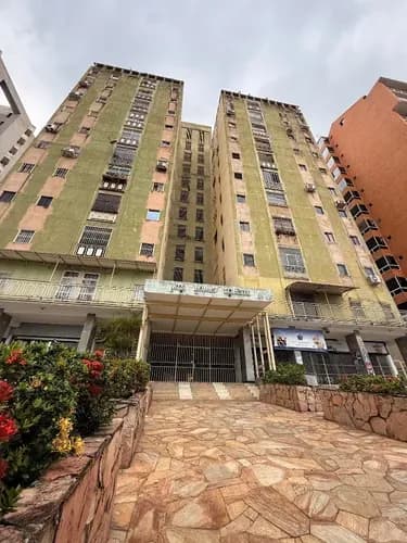 Apartamento Amoblado 97 M2 En Venta, Lomas Del Este Valencia. Pla-1965