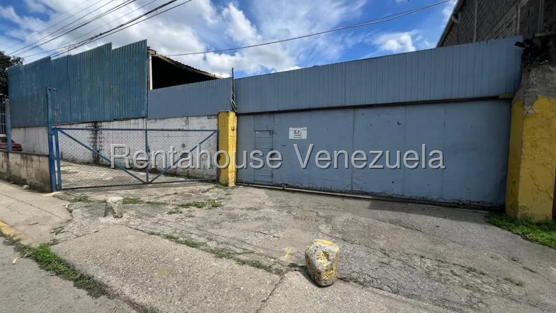 Terreno (Comercial) en Venta en La Yaguara, Distrito Metropolitano