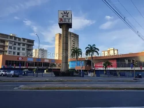 Se Vende Centro Comercial Emblematico De Maracay El Cc 19 De Abril Oportunidad De Inversion #23-22342 Rm