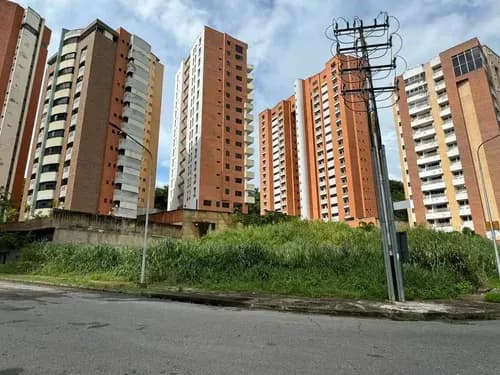 Se Vende Terreno Multifamiliar En La Urbanización El Bosque Valencia (solo Clientes) Dm