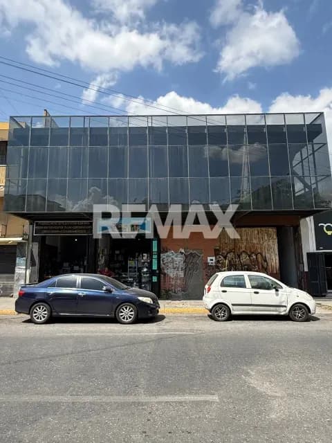 Edificio Carrera 21, entre Avenida Vargas y Calle 19