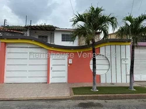 En Venta Townhouse En Cagua Santa Rosalia Db 26-7163