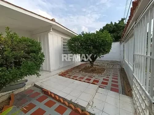 En Venta Casa Urb Fundacion Mendoza