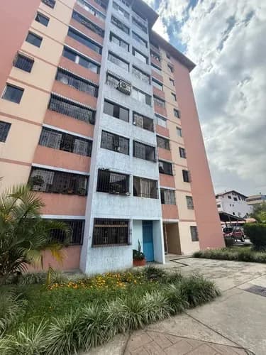 Apartamento En Alquiler. Residencia El Garzo Ii