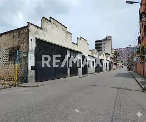 Galpón Ubicado En La Zona Mas Comercial De Caracas