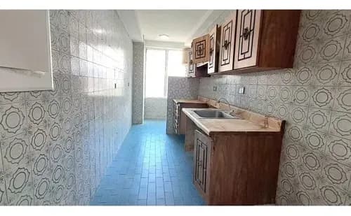 Sg Apartamento En Venta Calle Rojas Queipo A Pocos Metros De La Av Bolivar Norte Mrg-9802293. Son 67m2. 2 Habitaciones. 1 Baño. 1 Puesto De Estacionamiento Techado. * Solo Clientes Directos *