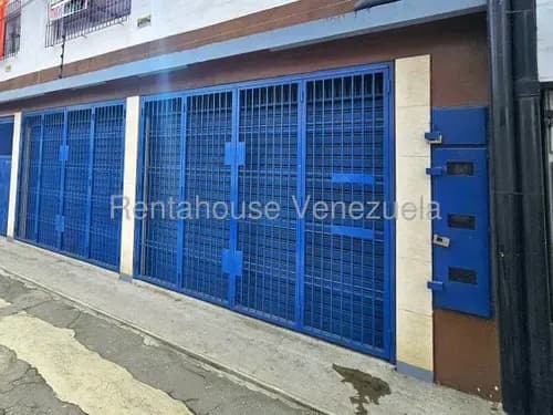 Locales En Alquiler En Importante Zona Altamente Comercial Del Centro De La Ciudad De Barquisimeto De 2 6 0 Mt2, Trafico Peatonal Y Vehicular, Ubicados A Pie De Calle / Edel Vargas Renta House
