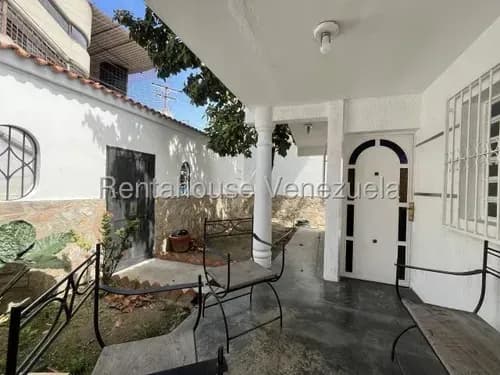 Casa Comercial En Venta Ubicada En Zona Centro Turmero Idea Para Tus Proyectos Por Su Privilegiado Acceso #26-14802 Rm
