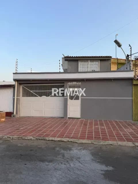 Casa tipo Townhouse la coromoto