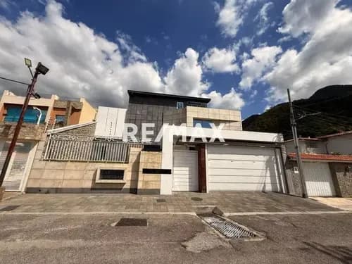 Casa En La Urbanizacion El Castaño
