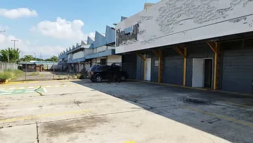 Johanna Castillo Jc Alquila Galon De 3500 M2 Zona Ind
