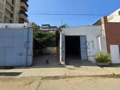 Inmueble Comercial en Catia La Mar R7