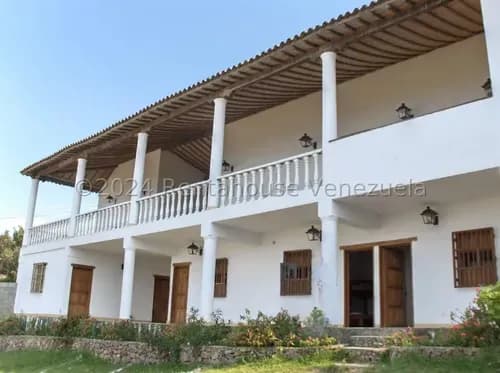 Nataly Zambrano Nz25-12420* Te Trae Este Negocios Y Empresas (hotel) En Venta En Jimenez