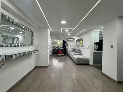 Apartamento Remodelado Y Amoblado En Venta, Urb. Chacao