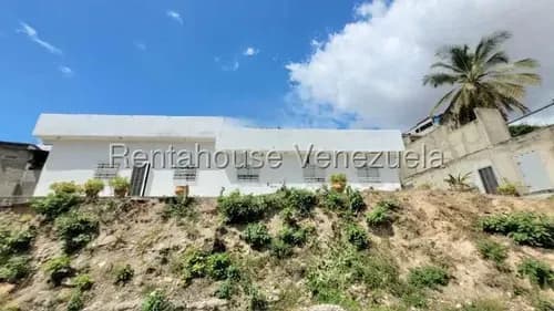 Maritza Lucena Vende Espectacular Terreno Al Este De Barquisimeto, Estratégicamente En Una Loma, Brindando Una Frescura Inigualable.