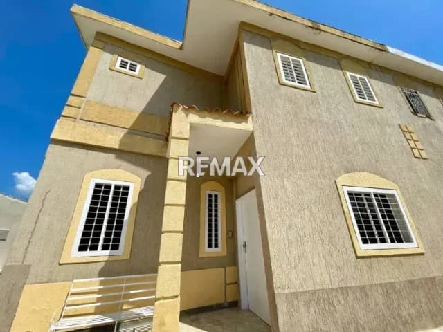 Townhouse en Venta Villa Bonita