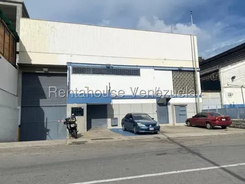 Galpón Comercial Lista Para Operar En Boleita Sur, 1332.80m2, 9b, 20p, Vigilancia 24h, Mls #26-3584 Bm