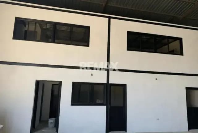 En Alquiler Galpón N0. 2 con una excelente distribución y en un Conjunto Industrial Privado. de 15.000 M2 .Araure. Portuguesa.