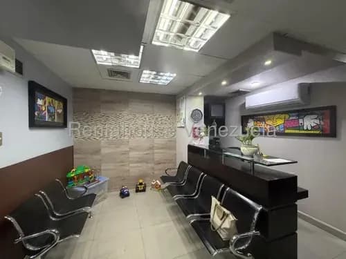 Consultorio Medico En Venta Torre Maracaibo. La Campiña. Yg19066.