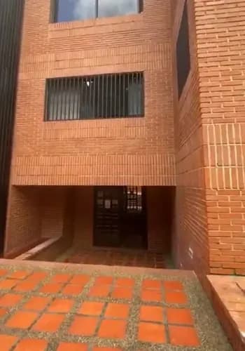 Lujo Y Amplitud: 408 M² Con Terraza Exclusiva Y Vista Panorámica