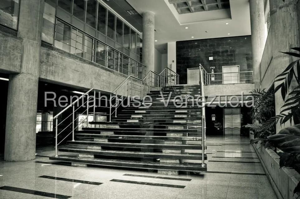 Comercial (Local Comercial) en Alquiler en La Trinidad, Distrito Metropolitano
