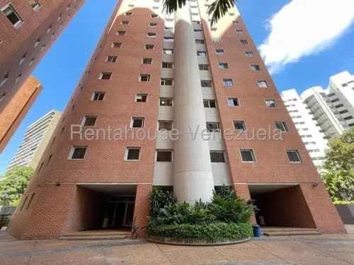 Sq. Apartamento Dúplex En Venta En Los Dos Caminos D26-17455s
