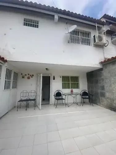 Mc Vende Town House Conjunto Res. La Llovizna, La Entrada Naguanagua - Vith-039
