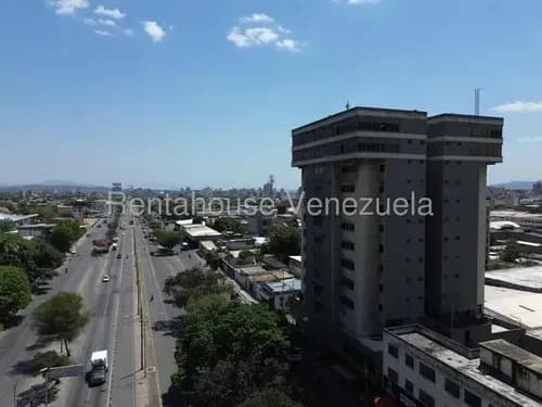 Valeria Chong Oficina Comercial Venta Barquisimeto Lara Centro Comercial Económico Con Plan De Financiamiento Código Inmobiliaria Rent-a-house 26-21589