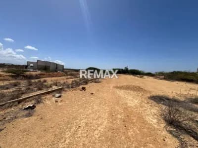 Terreno en venta en Puerta Maraven, Urb, La Floresta, Punto Fijo, Carirubana, Falcón, VEN - $10k