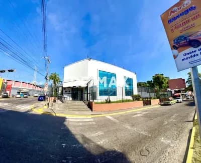 Local Comercial Esquina 8va. Av. Frente Estadio Táchira