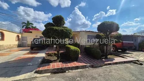 Casa En Venta En Cabudare Zona Del Recreo Codigo 2 6 1 4 8 8 0 Mildred Amplia Casa De Esquina,con Muy Buena Ubicacion Y Amplios Espacios, Que Permitiran Que La Familia Disfrute De Un Ambiente Comodo Y
