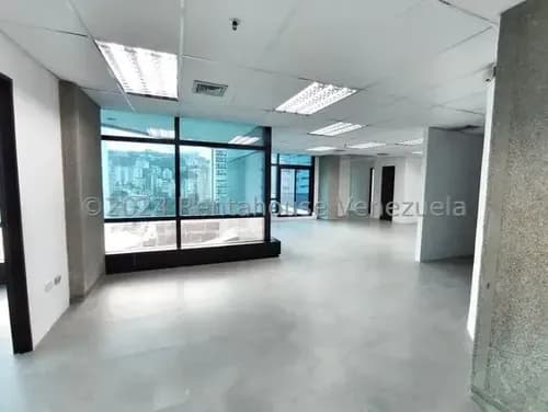 Excelente Oficina Recién Remodelada En Alquiler En Sabana Grande. 24-22842