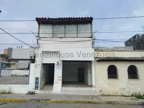 Edificio Comercial Estratégico En Venta En Zona Centro, Barquisimeto//# Mónica Carrasquel / 26-18521 - Este Local Ha Sido Seleccionado Por Su Ubicación Privilegiada