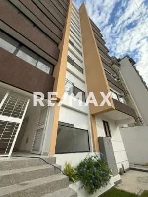 En Venta Amplio Apartamento Urbanización La Soledad