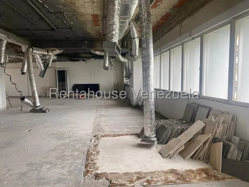 Comercial (Oficina) en Alquiler en Los Palos Grandes, Distrito Metropolitano