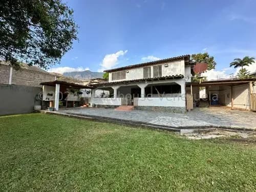Cf Hermosa Casa Con Amplio Patio A La Venta En El Limón, Maracay!! Listing 24-19830