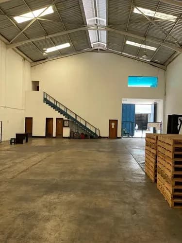 En Venta Galpon Aerocentro Internacional - Valencia 12-20