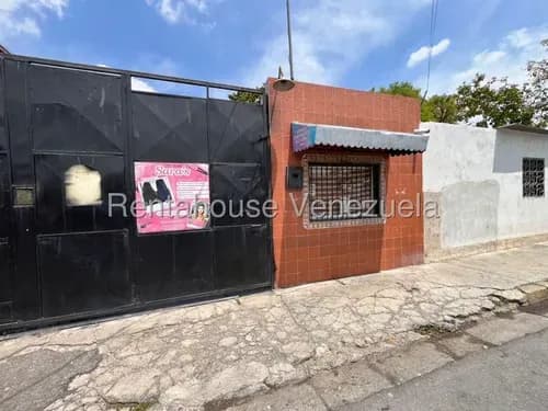 Casa En Venta Con Local Comercial En Zona Centro Santa Cruz Estef 26-19080