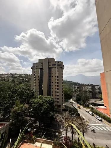 Apartamento Venta En Los Naranjos 4 Habitaciones 2 Puestos