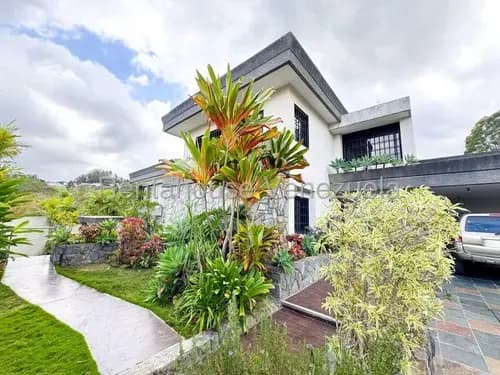 Ld Casa En Venta Urb. Los Naranjos Del Cafetal, Caracas Yf 26-16713
