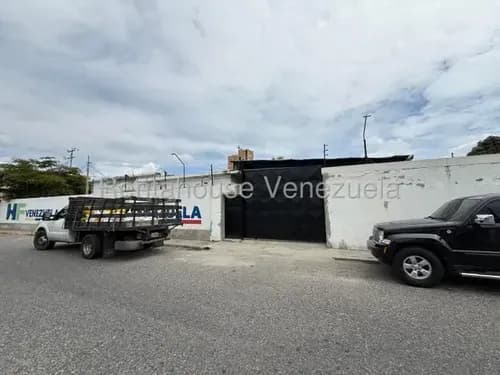 Héctor Malavé Alquila Amplio Galpón Comercial En Centro-este De Barquisimeto. Cód. 26-12284, Ideal Para Empresas Que Requieren Funcionalidad Y Visibilidad,